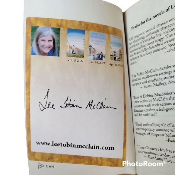 New Book The Bluebird Bakery by Lee Tobin McClain SIGNED Harlequin Romance Paper - Picture 4 of 4
